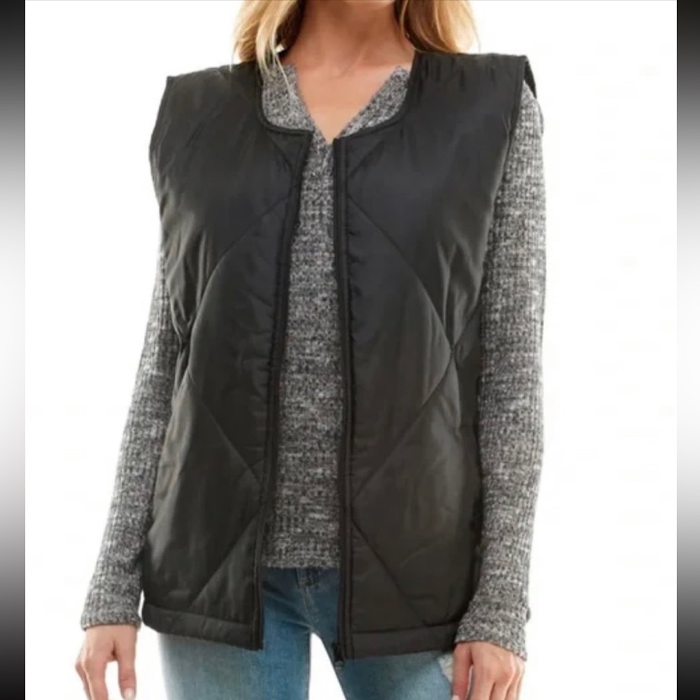 BNWT Socialite Mae Puffer Vest Size S/M